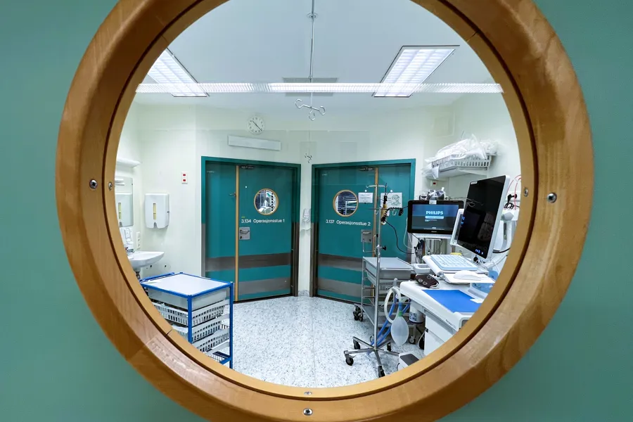 Bilde fra en operasjonsstue ved Sykehuset Telemark